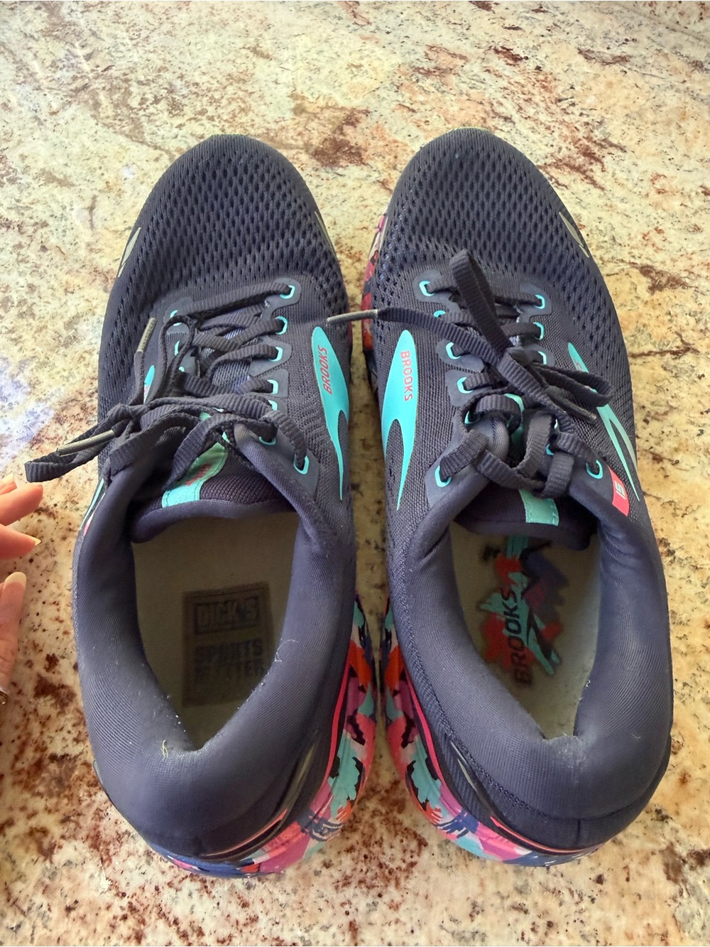 Brooks Ghost 15 - Dicks sporting goods Empower her women’s size 9.5 - Picture 5 of 10